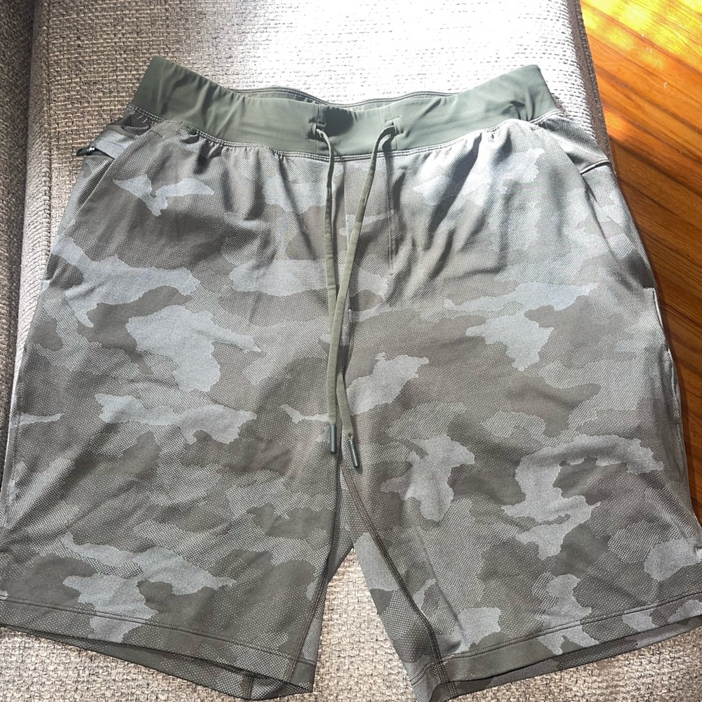 Lululemon Pace Breaker Short 9"